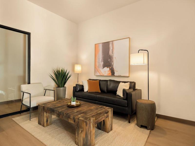 Livaway Suites- Syracuse