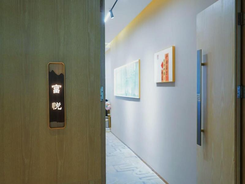 Fy Hotel image