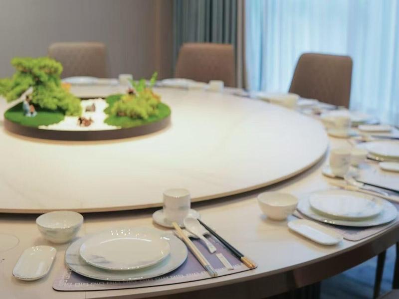 Fy Hotel image