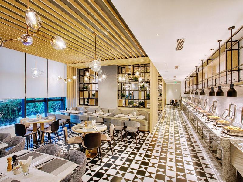 Fy Hotel image