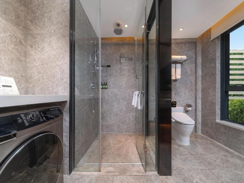 Fy Hotel image