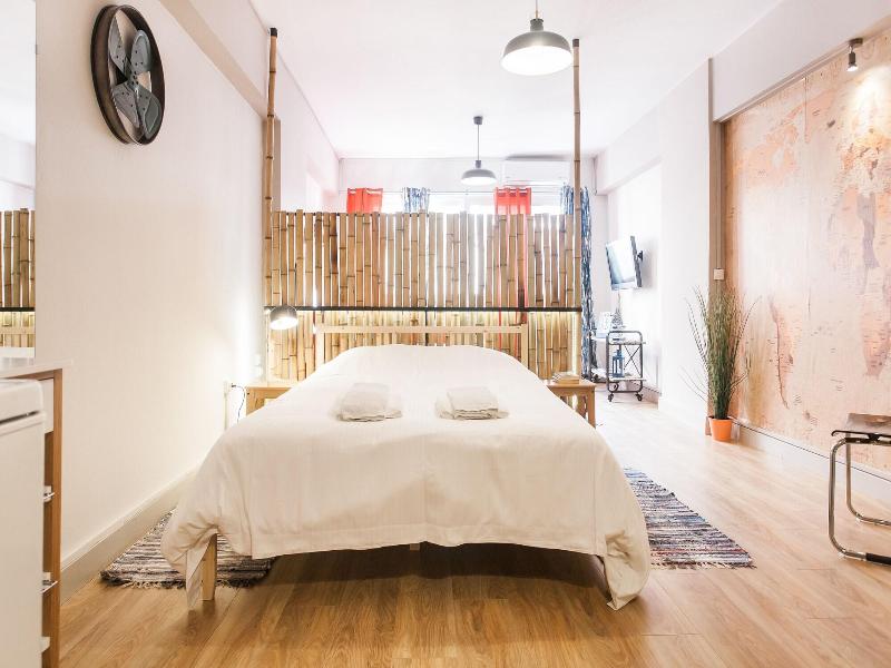 Tostay Athens image