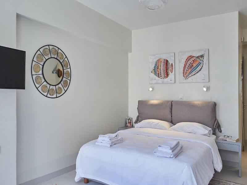 Tostay Athens image