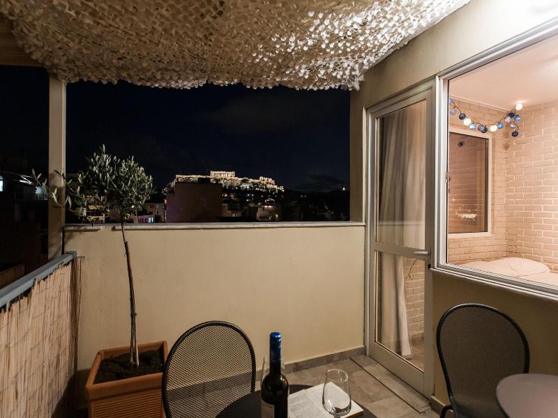 Tostay Athens image