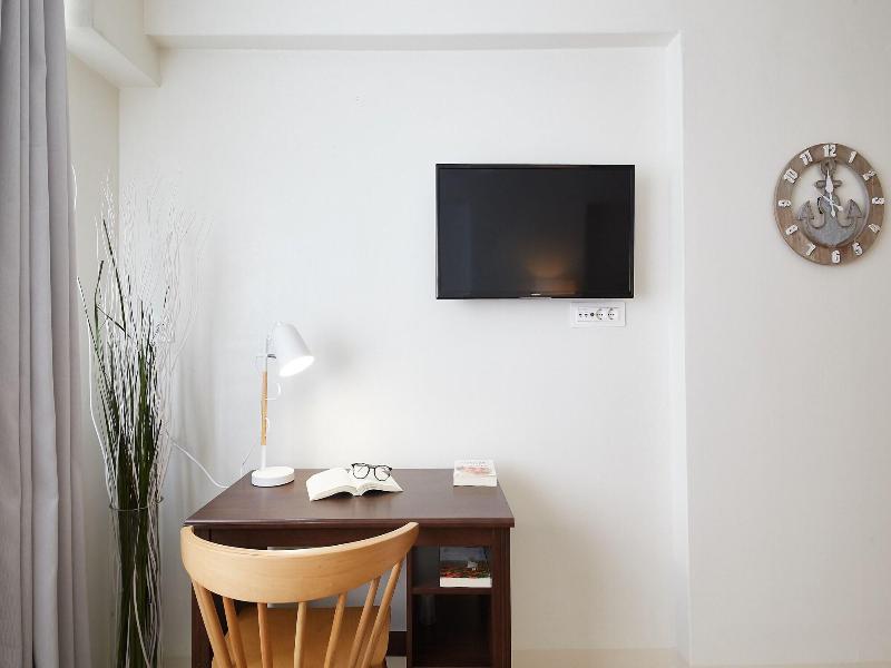 Tostay Athens image