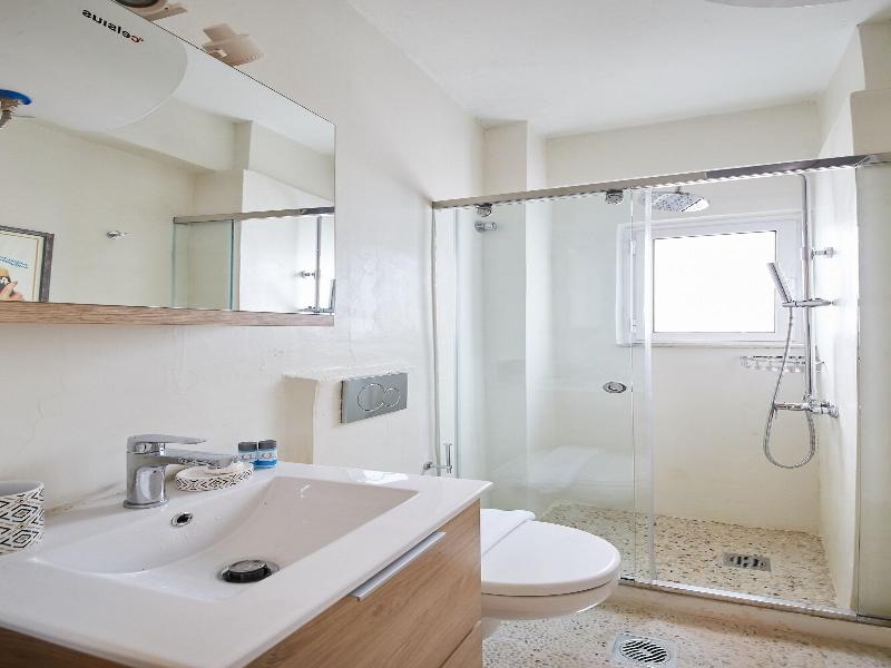 Tostay Athens image