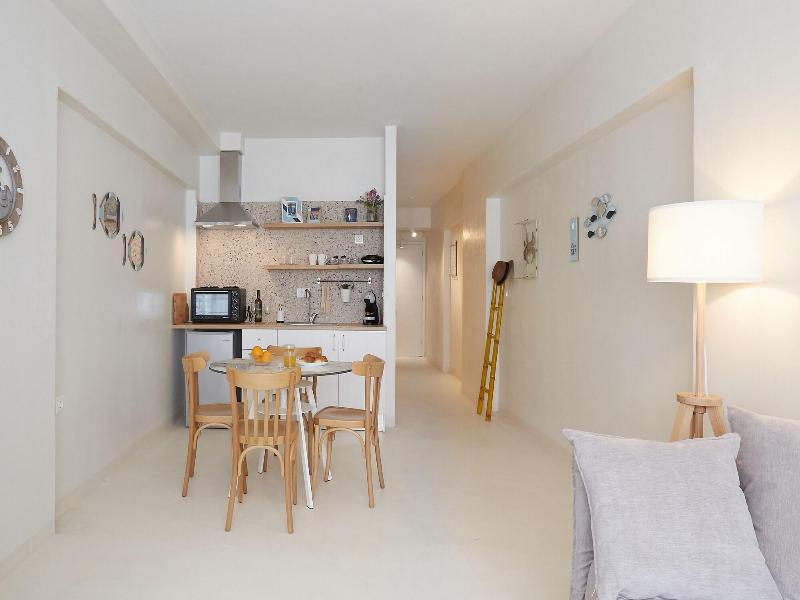 Tostay Athens image