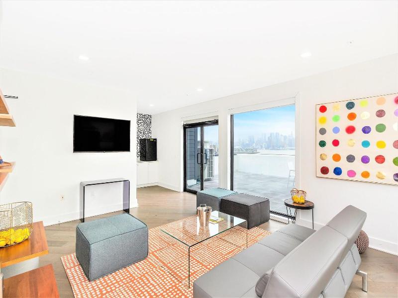 Dharma Home Suites Hoboken At Novia image