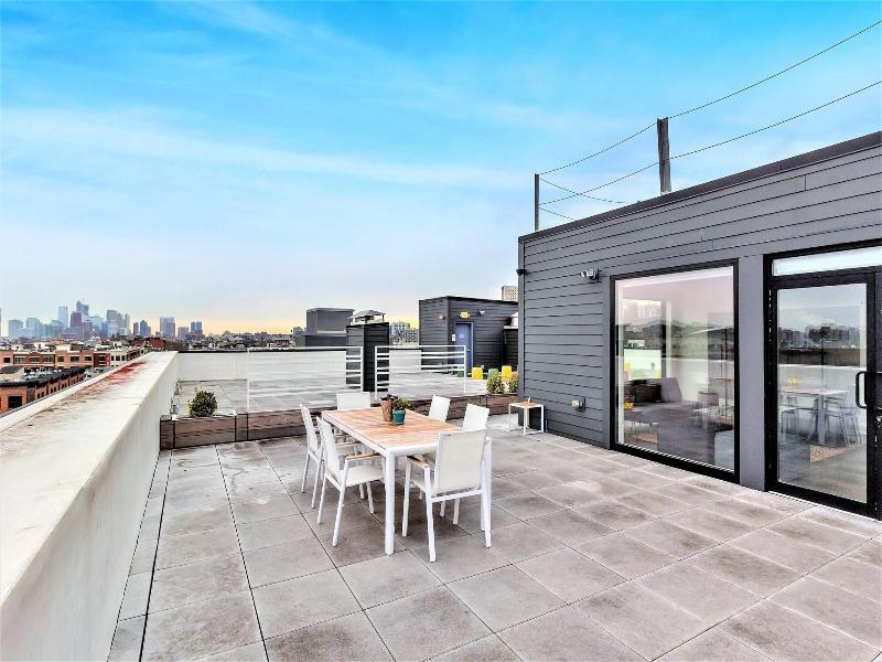 Dharma Home Suites Hoboken At Novia image