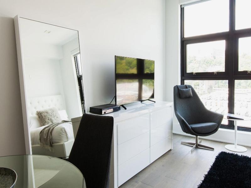 Dharma Home Suites Hoboken At Novia image