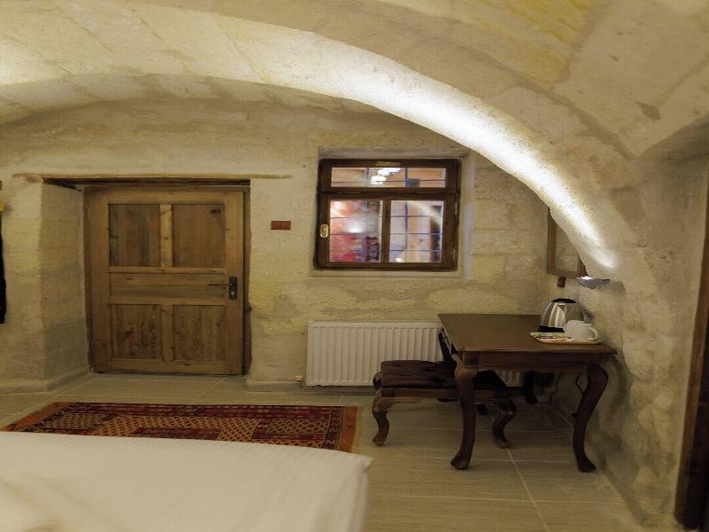 Memory Cave House image