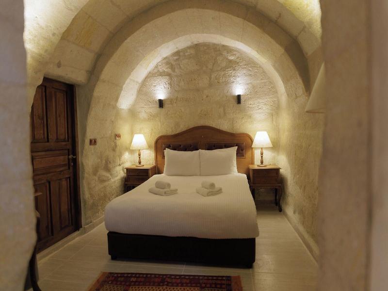 Memory Cave House image