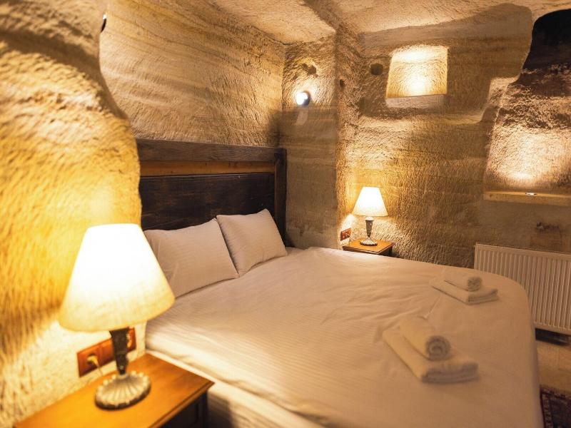 Memory Cave House image