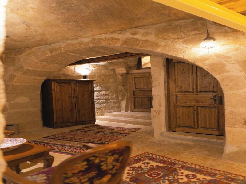 Memory Cave House image