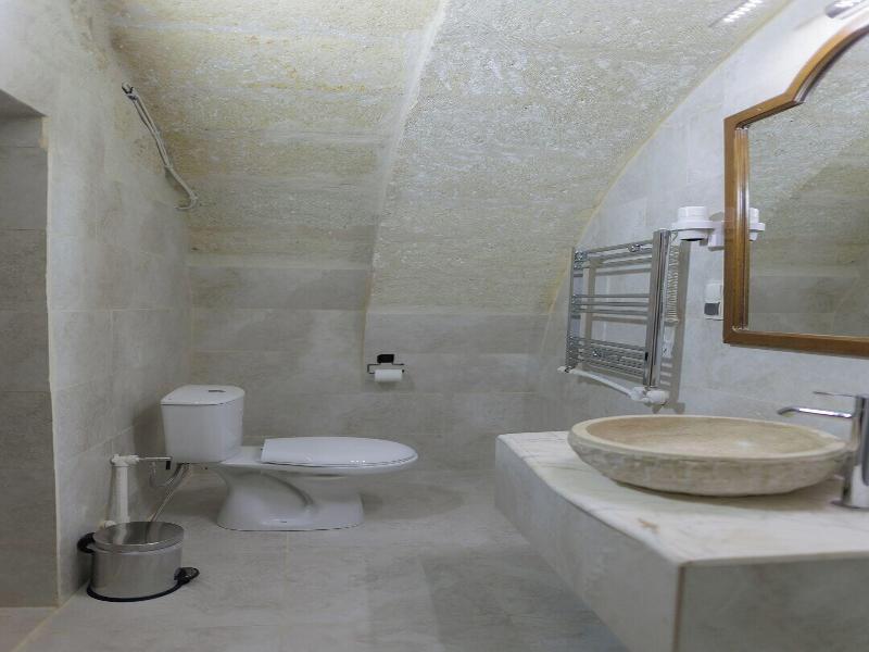 Memory Cave House image