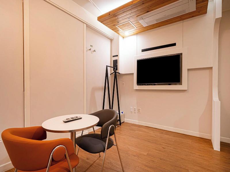 Hound Hotel Daeyeon image