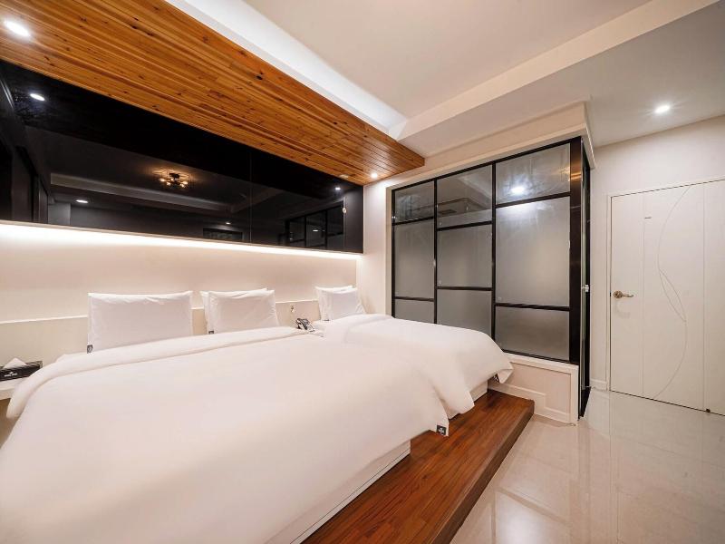 Hound Hotel Daeyeon image