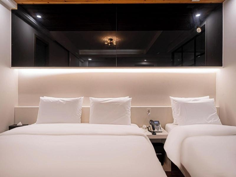 Hound Hotel Daeyeon image