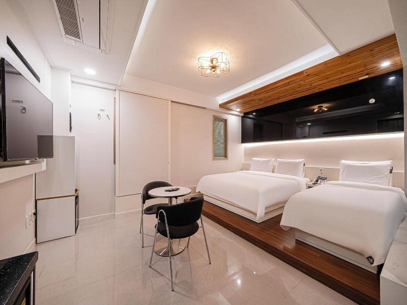 Hound Hotel Daeyeon image
