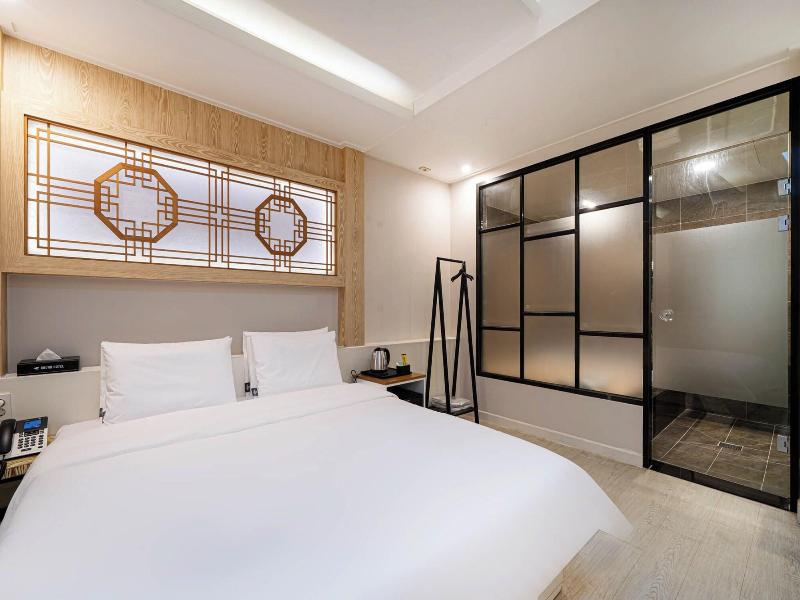 Hound Hotel Daeyeon image