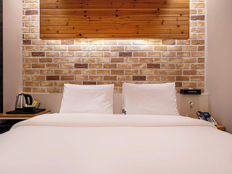 Hound Hotel Daeyeon image
