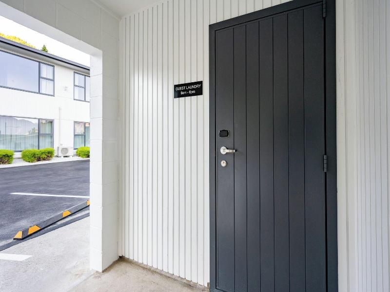Luxe Suites And Apartments image