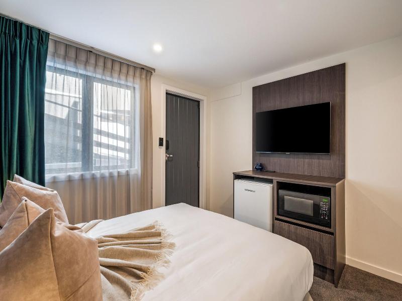Luxe Suites And Apartments image