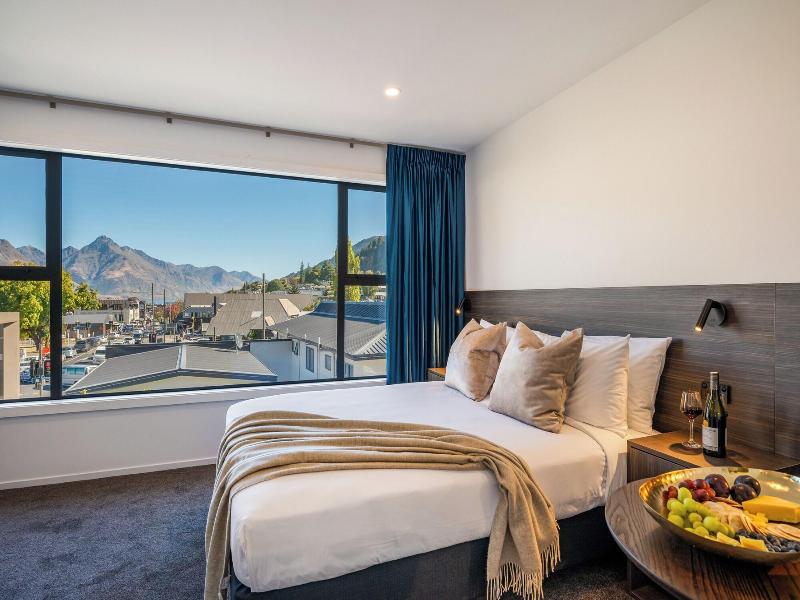 Luxe Suites And Apartments image