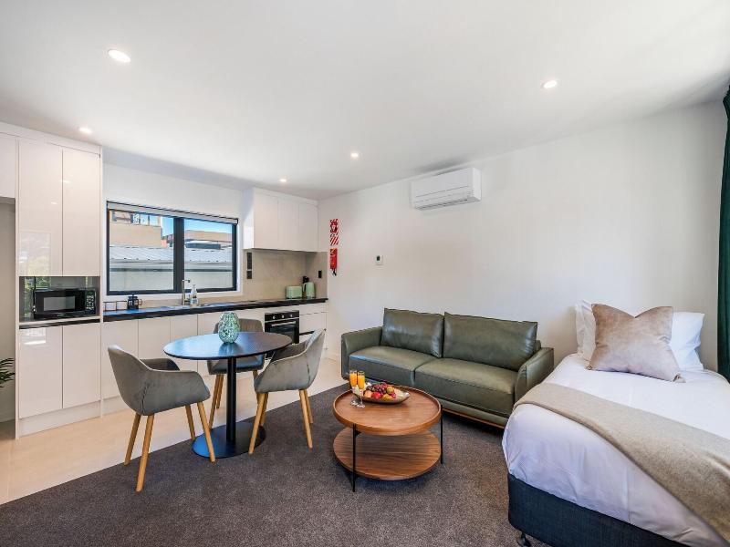 Luxe Suites And Apartments image