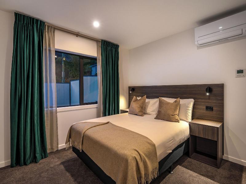 Luxe Suites And Apartments image