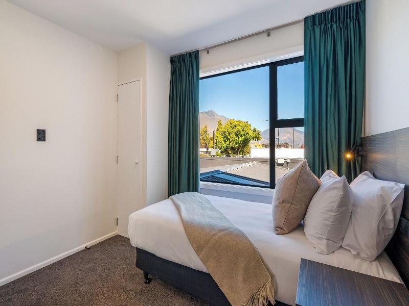 Luxe Suites And Apartments image