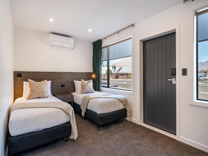 Luxe Suites And Apartments image