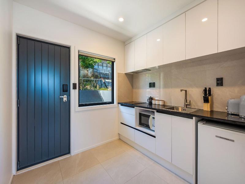 Luxe Suites And Apartments image