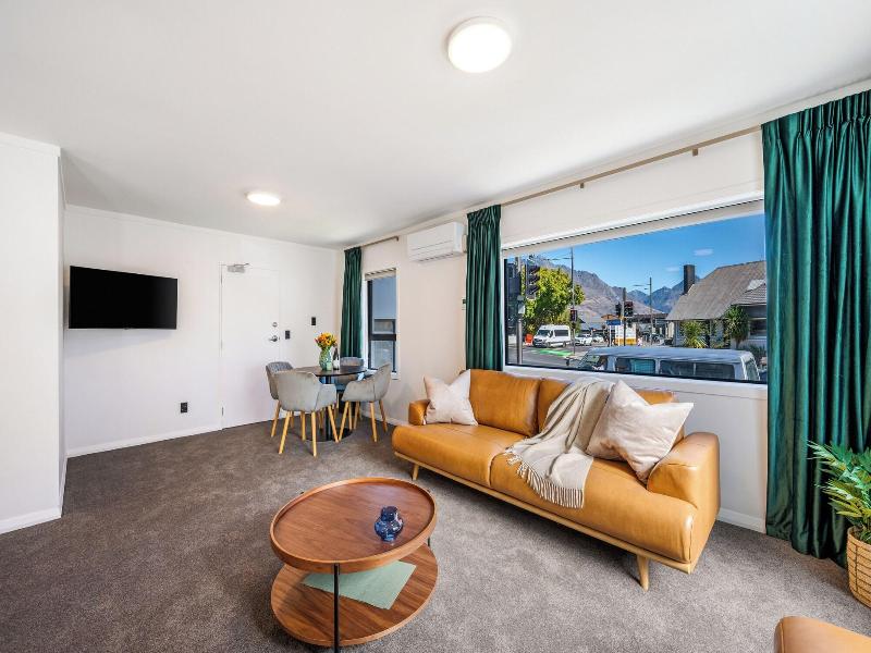 Luxe Suites And Apartments image