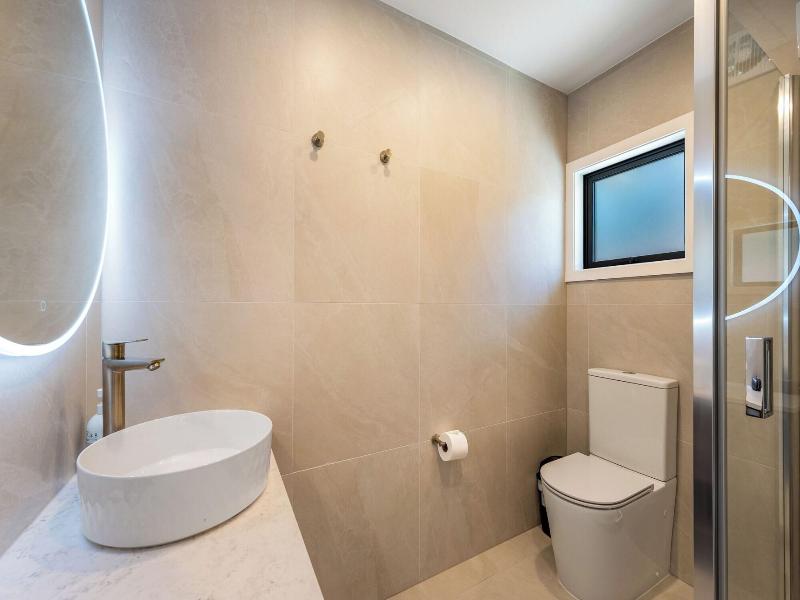 Luxe Suites And Apartments image