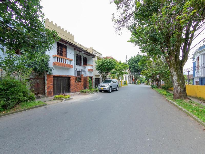 Ayenda Sarayu House image