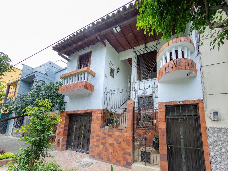 Ayenda Sarayu House image