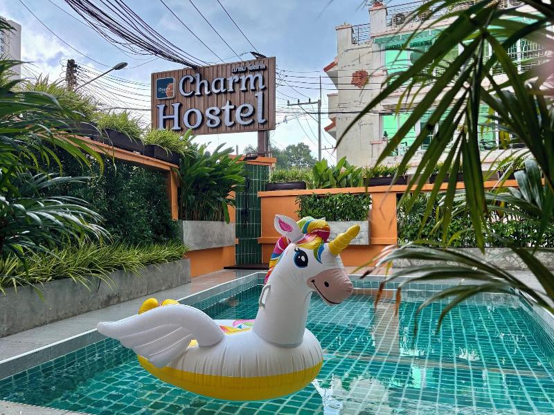Charm Hostel At Pratumnak image