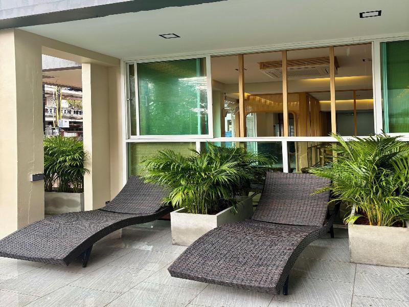 Charm Hostel At Pratumnak image