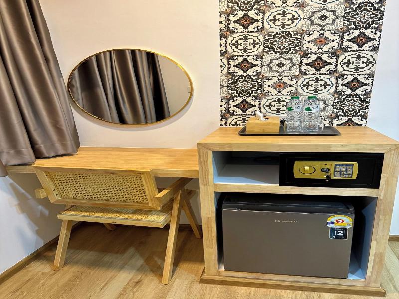 Charm Hostel At Pratumnak image