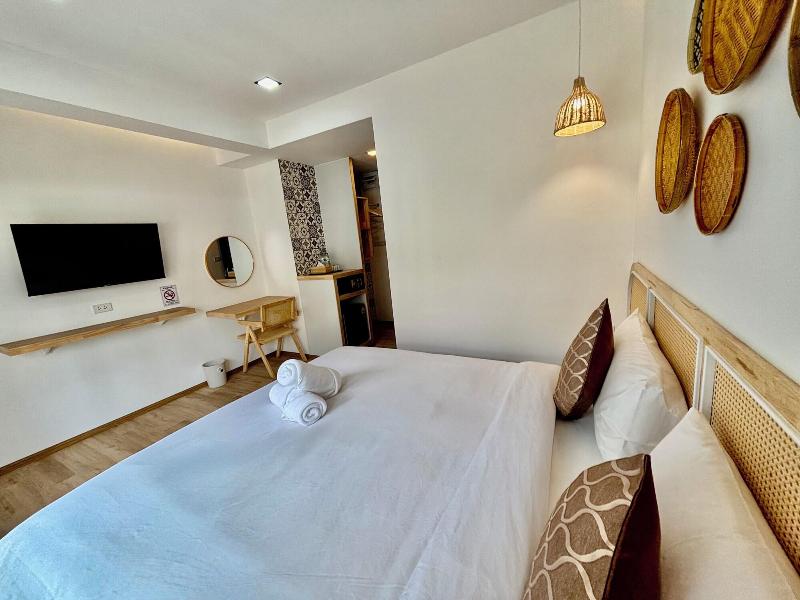 Charm Hostel At Pratumnak image