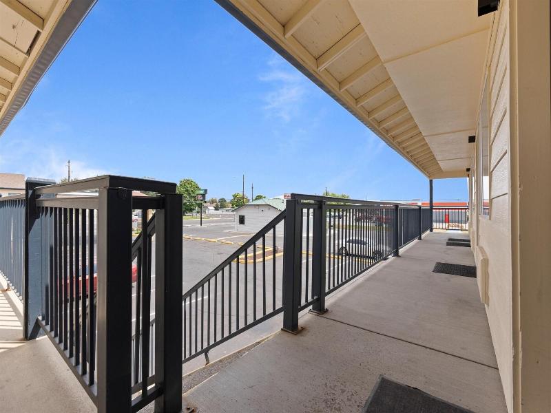 Quincy Inn And Suites