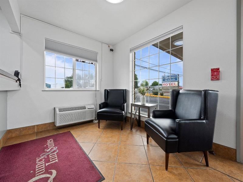 Quincy Inn And Suites