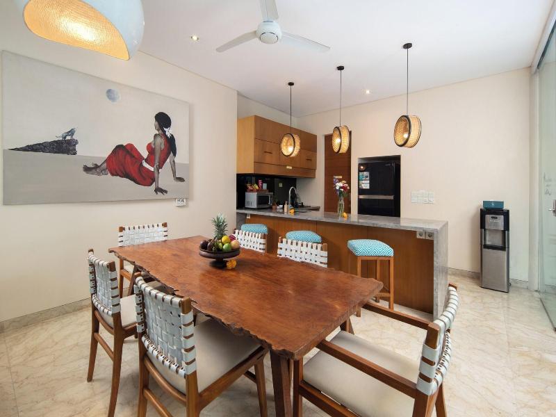 Beautiful Bali Villas - 6 Mins Walk To The Beach image