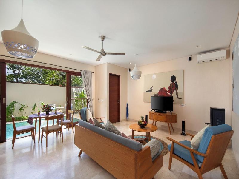 Beautiful Bali Villas - 6 Mins Walk To The Beach image