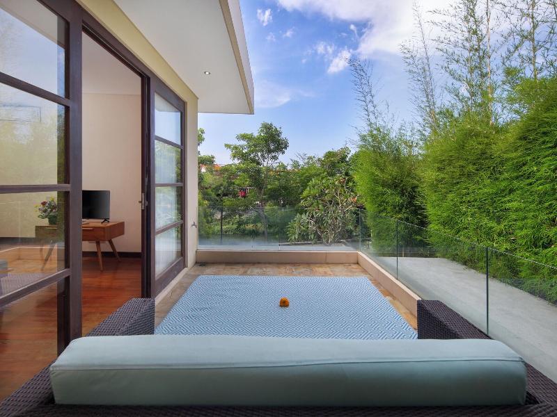 Beautiful Bali Villas - 6 Mins Walk To The Beach image
