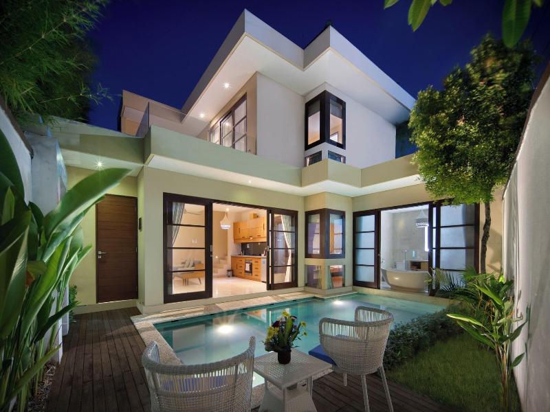 Beautiful Bali Villas - 6 Mins Walk To The Beach image