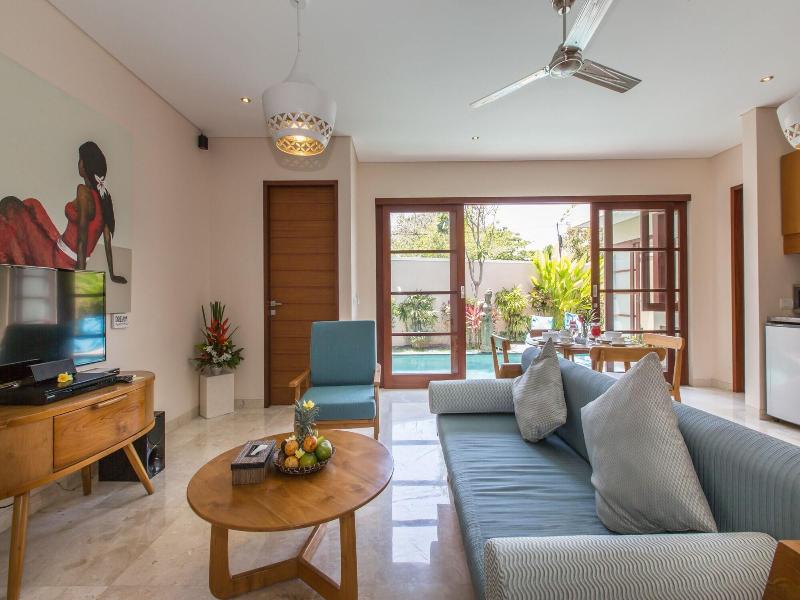 Beautiful Bali Villas - 6 Mins Walk To The Beach image