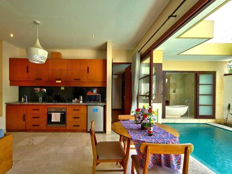 Beautiful Bali Villas - 6 Mins Walk To The Beach image