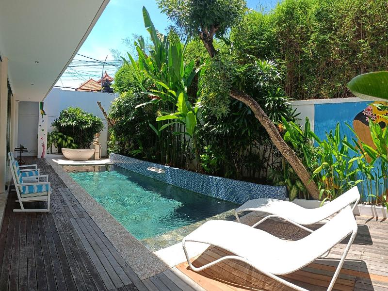 Beautiful Bali Villas - 6 Mins Walk To The Beach image